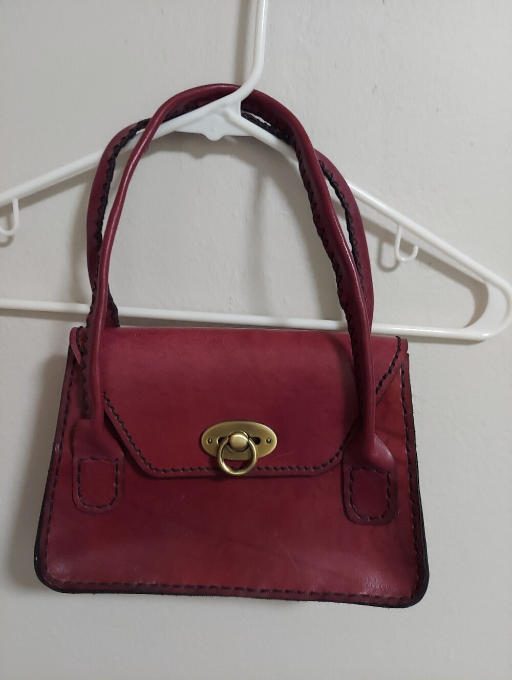 Vintage Classic Small Leather Satchel Handbag in Burgundy